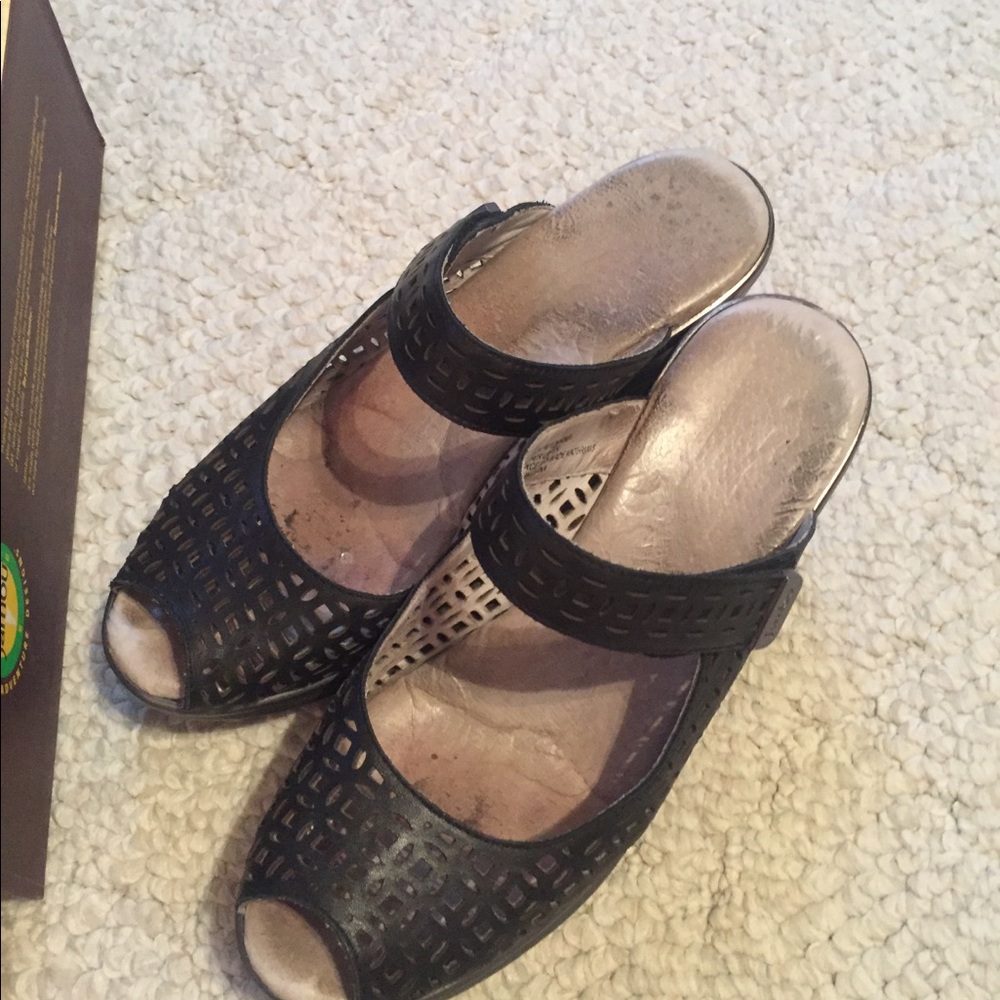 Comfy Jambi Mule